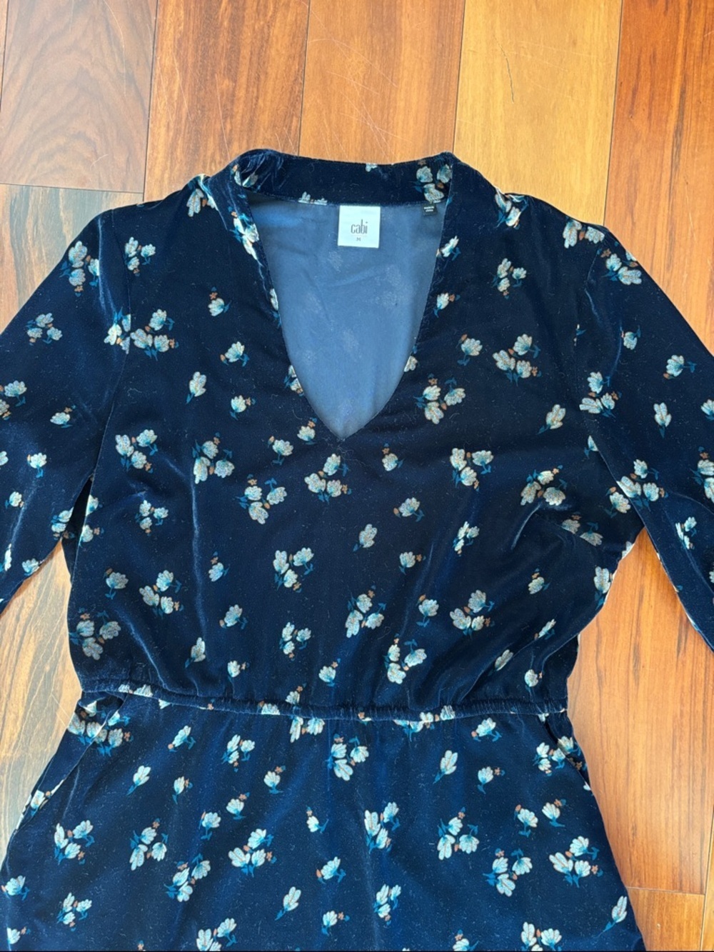 Cabi dress - Picture 2 of 9